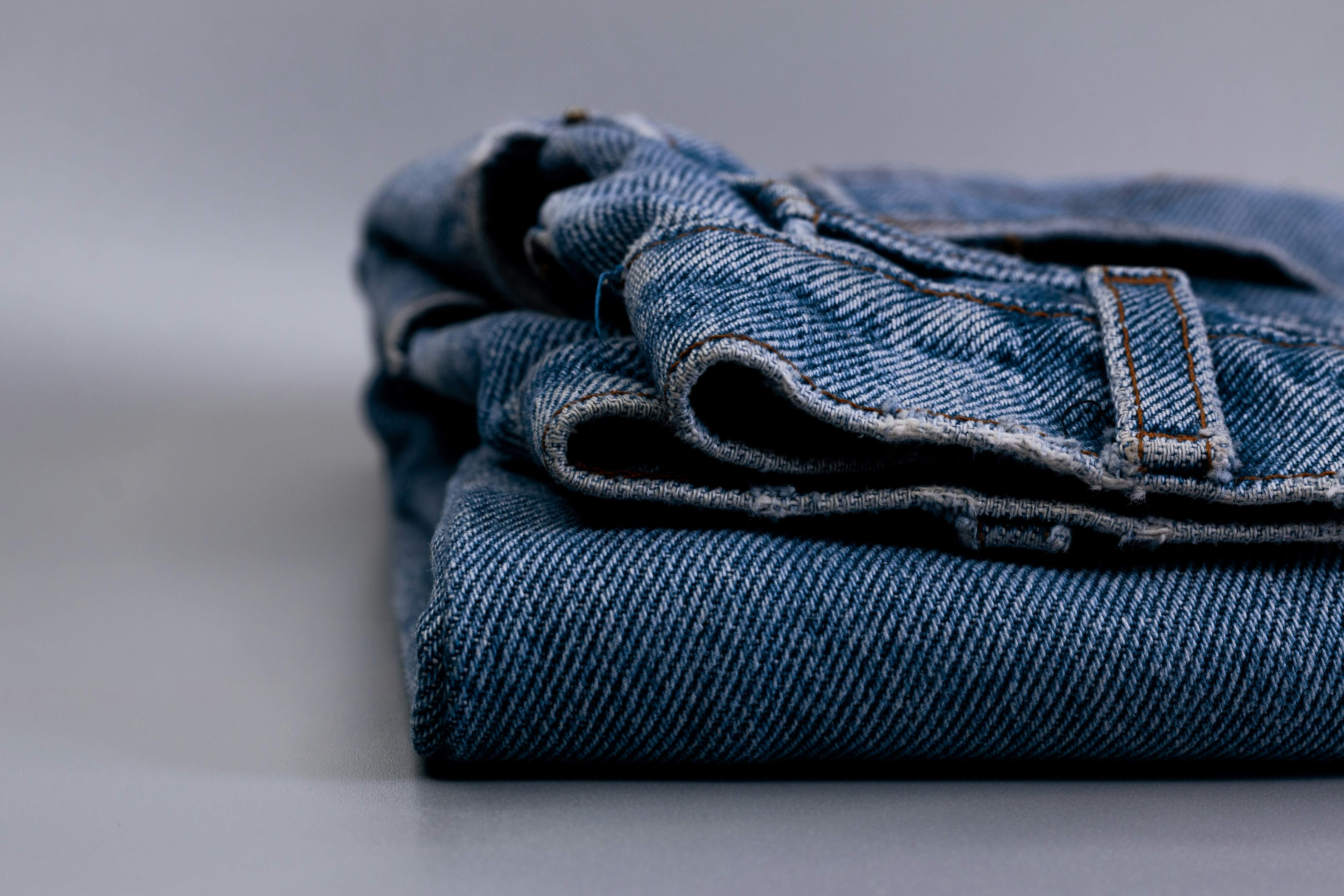 Jeans-Herstellung: Wie nachhaltige Mode die Umwelt schützt