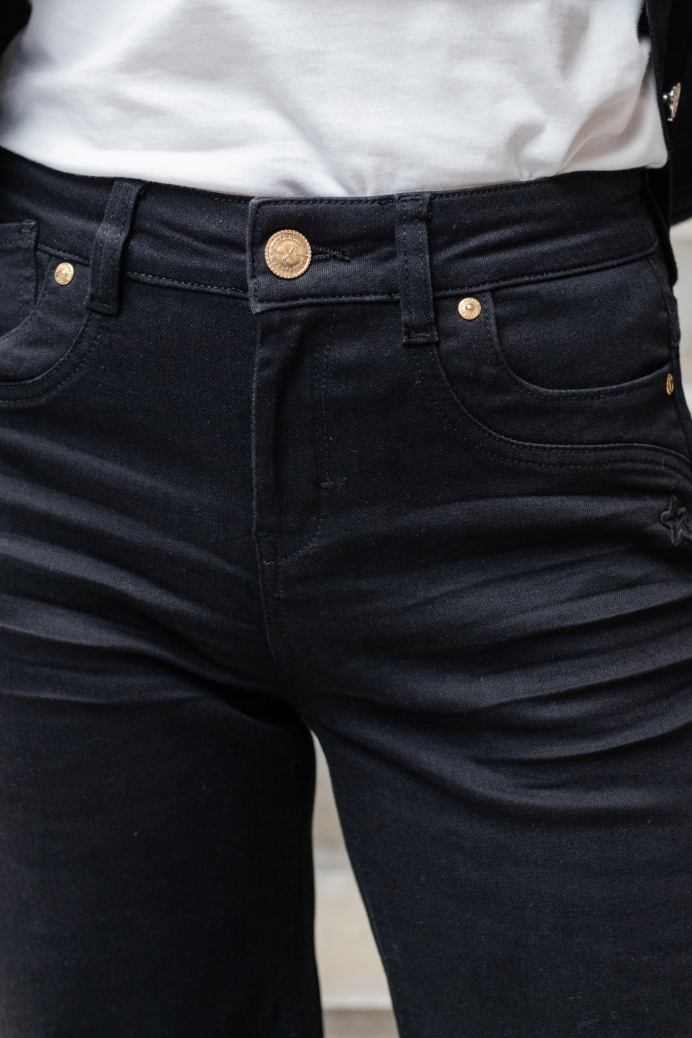 Clara - Jeans Flared – Nachtschwarz