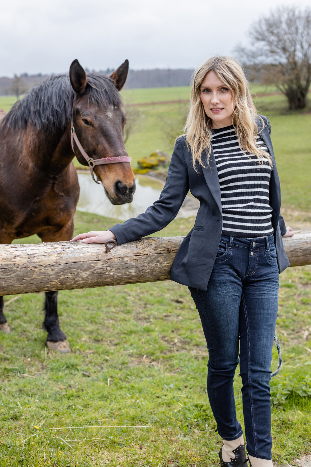Petra - Jeans Slim Fit – Schwarzblau