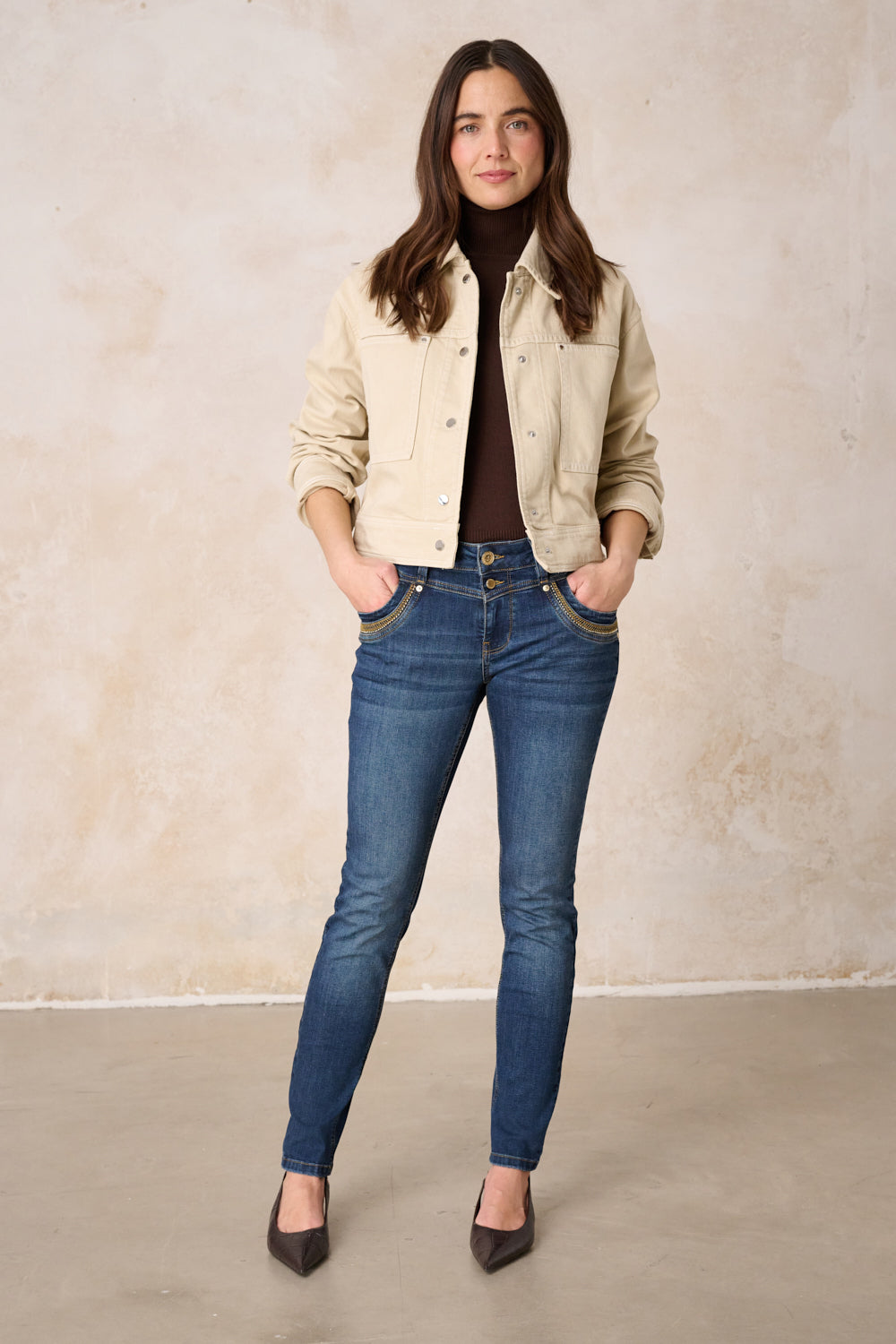 Merle – Slim Fit Jeans in Himmelblau mit mittlerer Leibhöhe