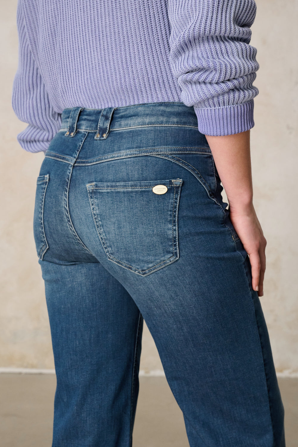 Clara Flared Jeans - Südblau & Soft Denim, hoher Leibhöhe
