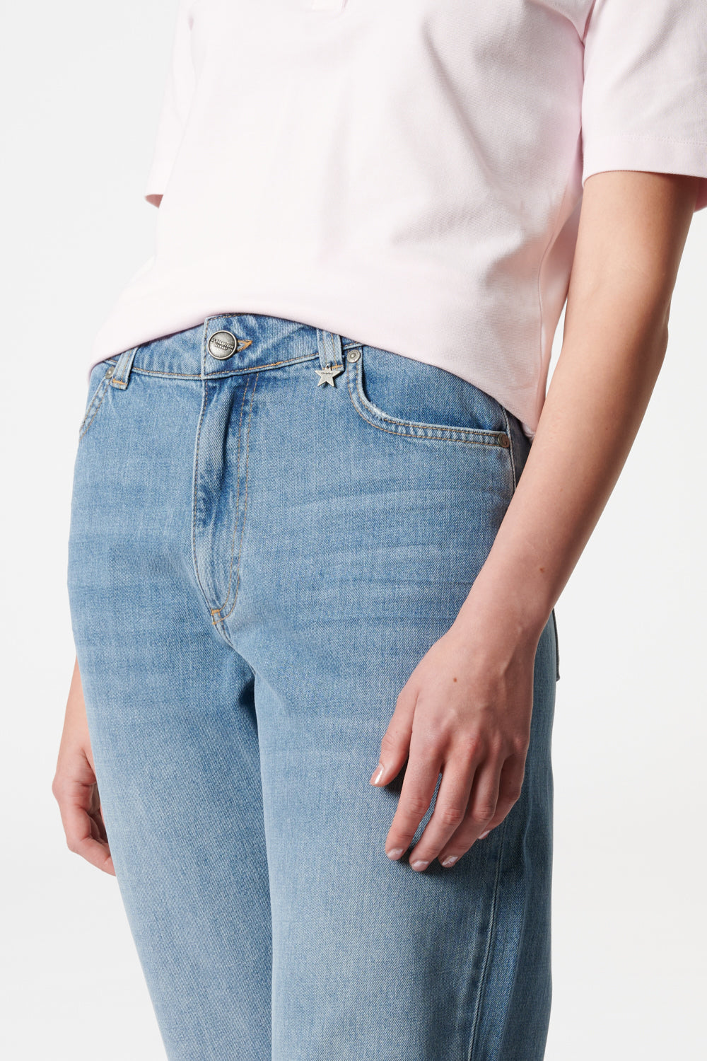 Serena - Boyfriend Hose in Rehblau mit hoher Leibhöhe