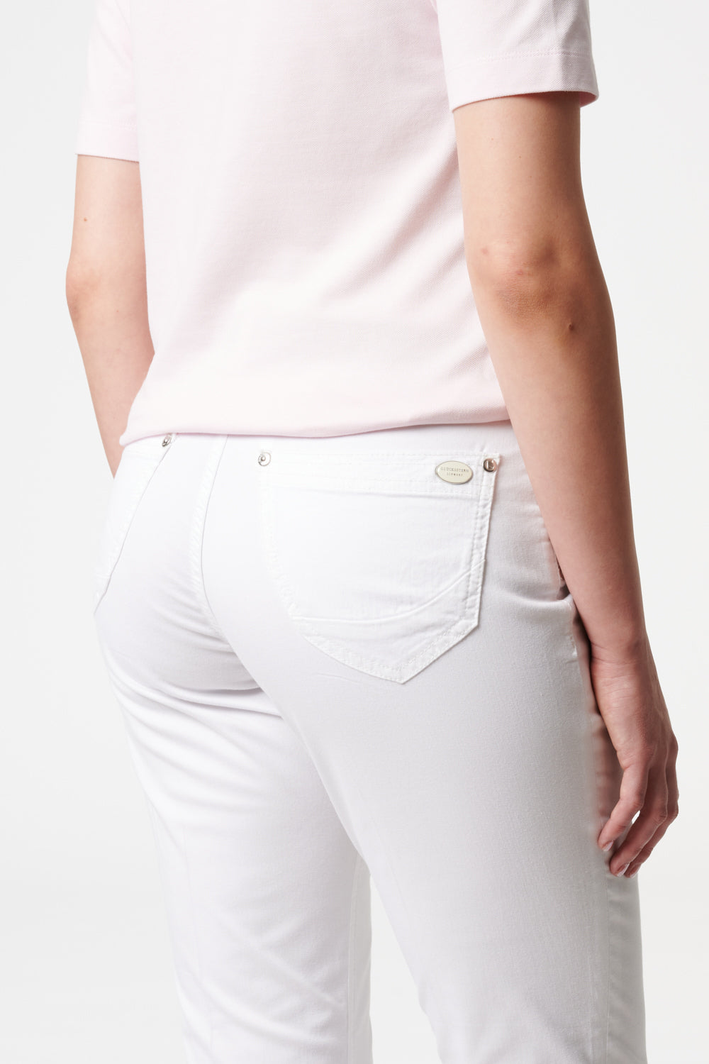 Merle – Straight Leg Hose in Hennaweiß mit mittlerer Leibhöhe