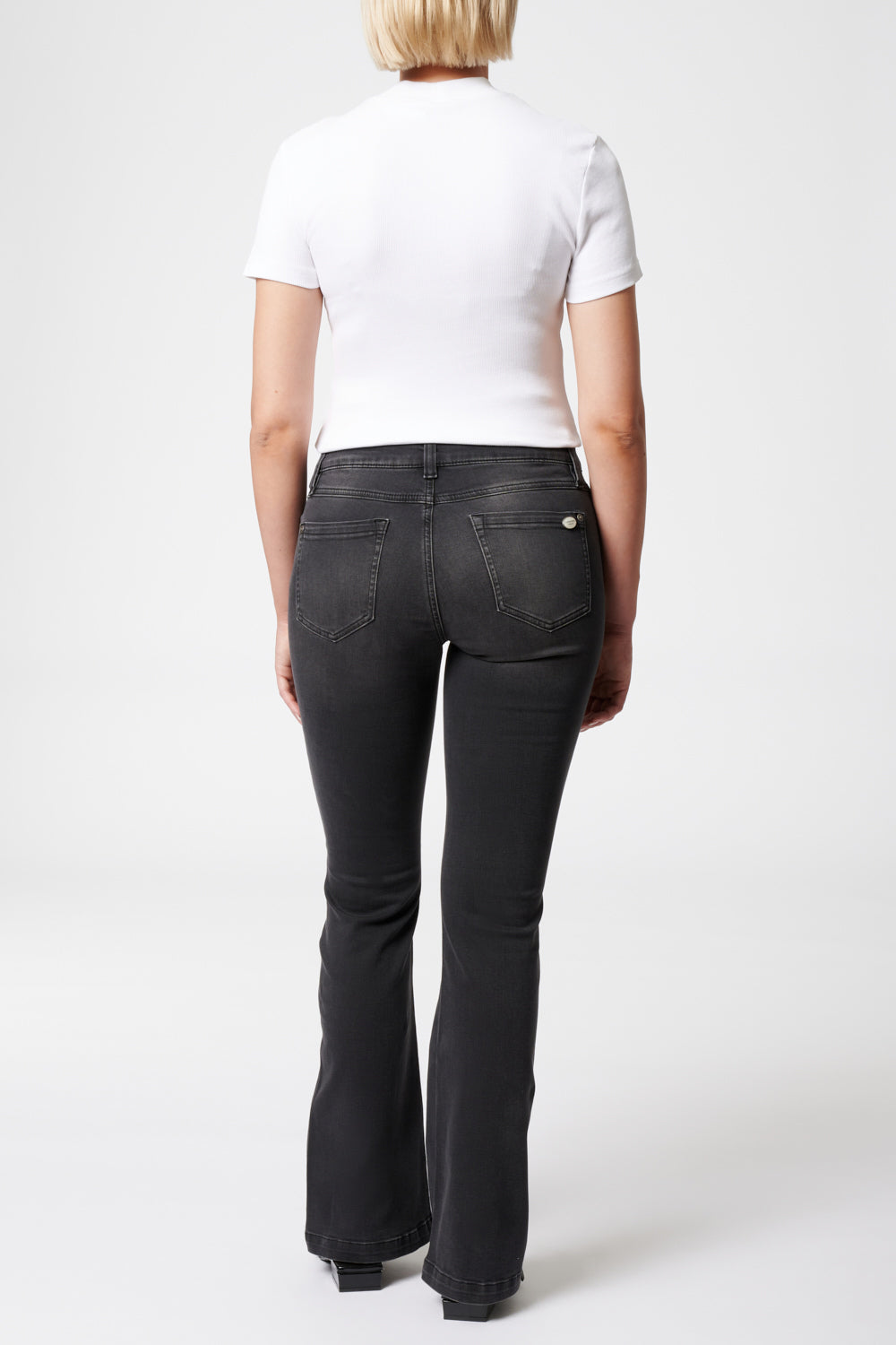 Melina - Jeans Bootcut – Schlaggrau