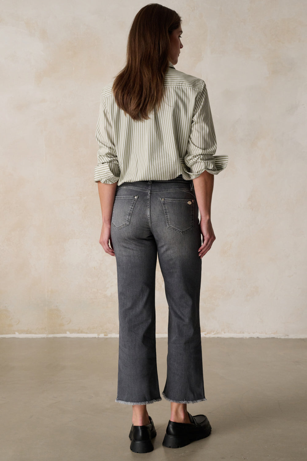 Clara - Flared Jeans – Edelgrau (verkürzt)