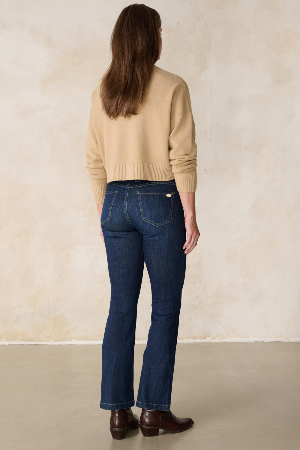 Melina – Bootcut Jeans in Fossilblau mit mittlerer Leibhöhe