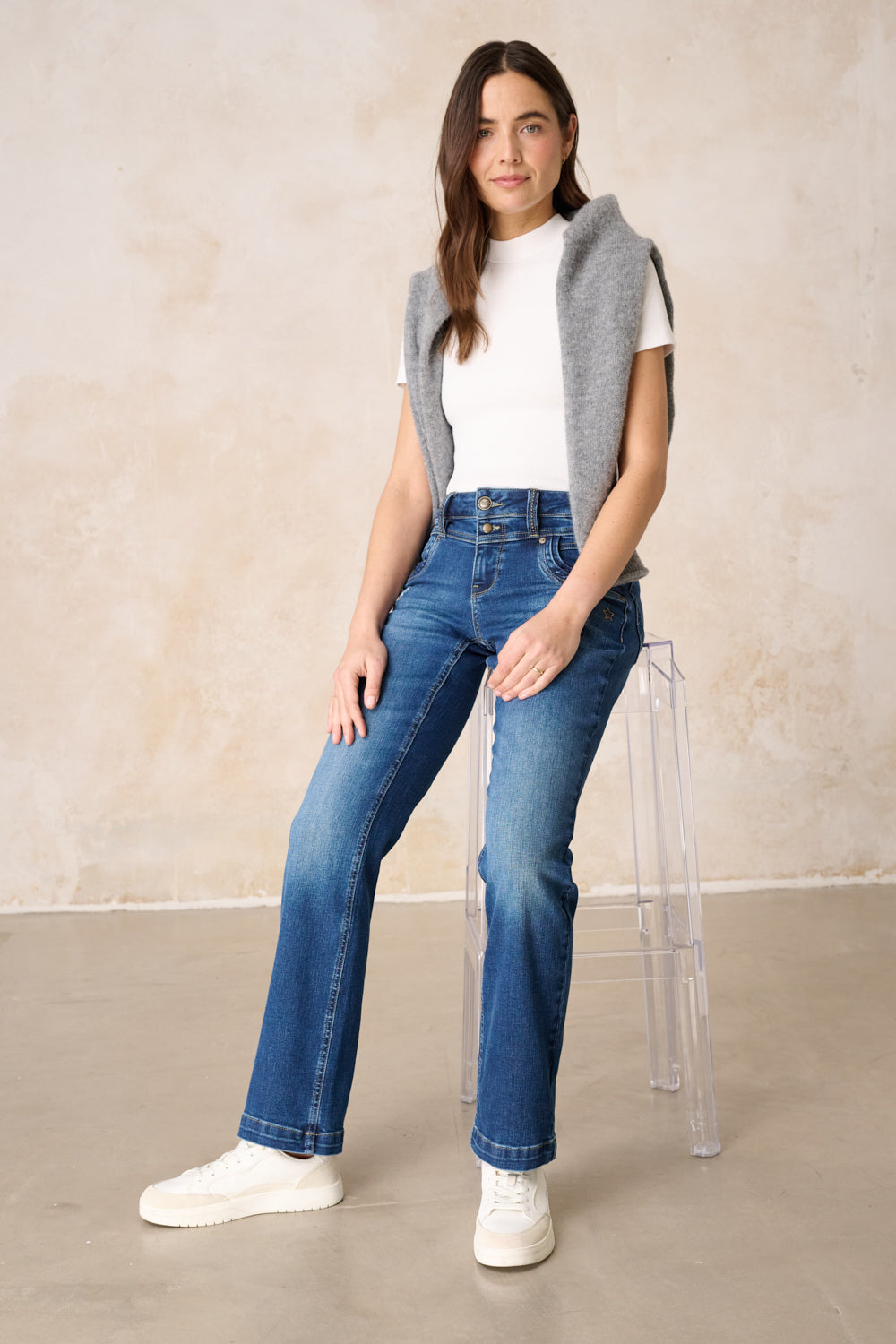Merle – Straight Leg Jeans in Bremerblau mit mittlerer Leibhöhe