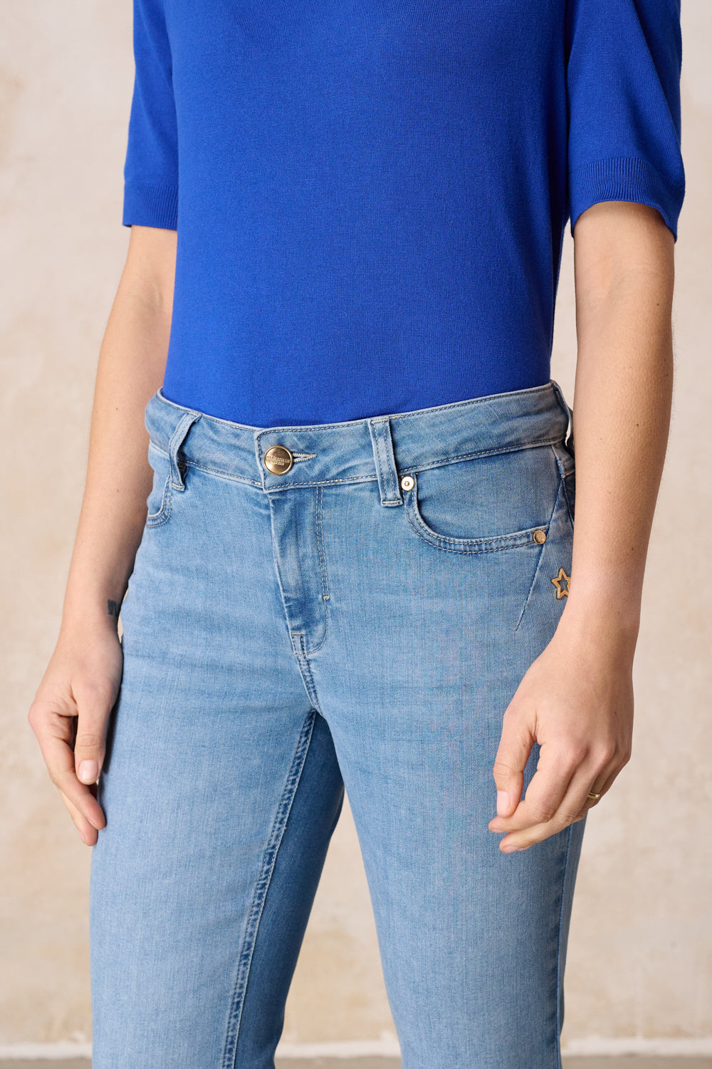 Melina Bootcut Jeans – Kristallblau & Leichter Denim, mittlere Leibhöhe