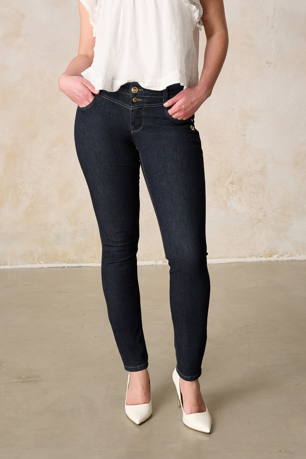 Merle – Slim Fit Jeans in Azuritblau mit mittlerer Leibhöhe