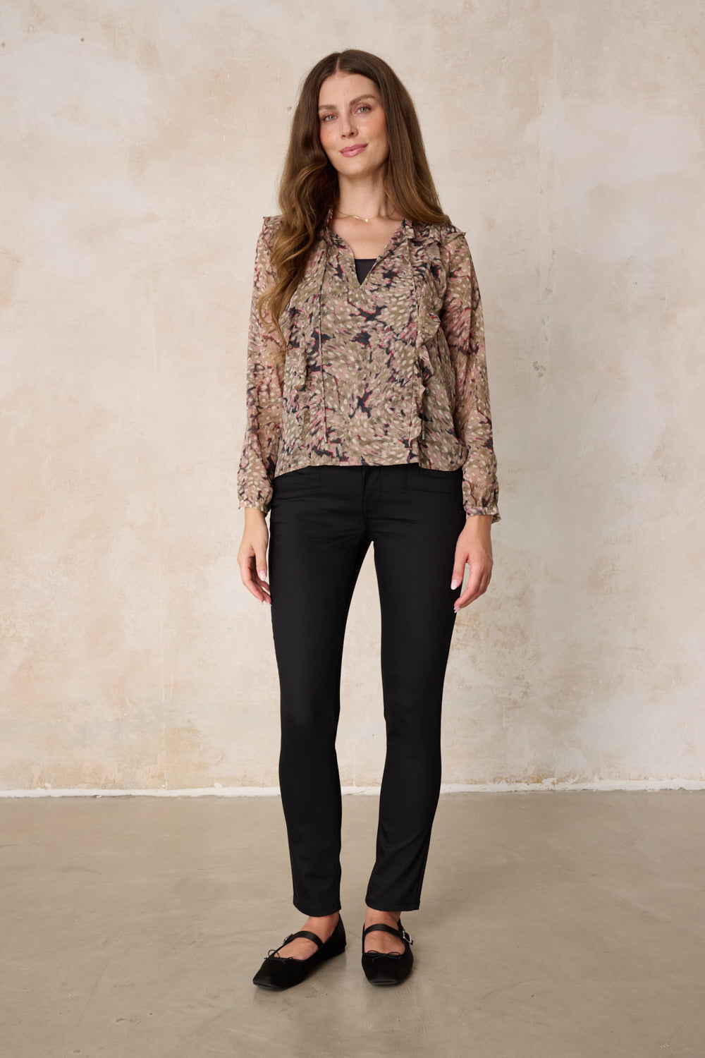 Merle Slim Fit Hose – Glasurschwarz & Techno Stretch, mittlere Leibhöhe