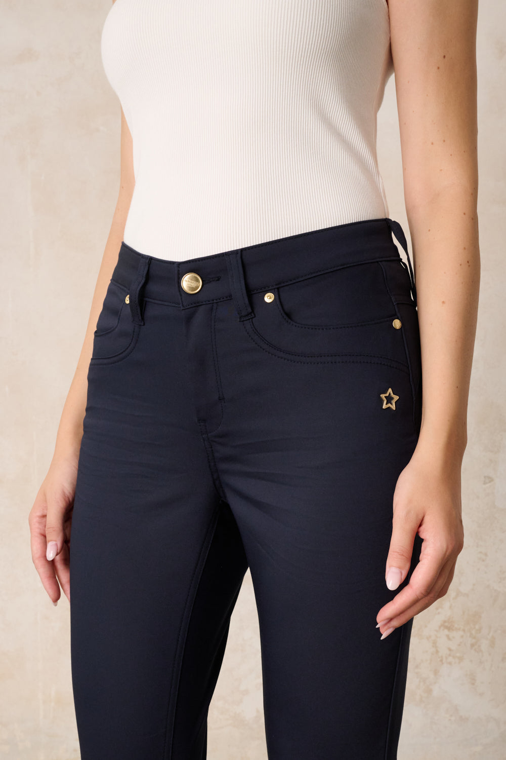 Celina Straight Leg Hose – Magdablau & Techno Stretch, hohe Leibhöhe