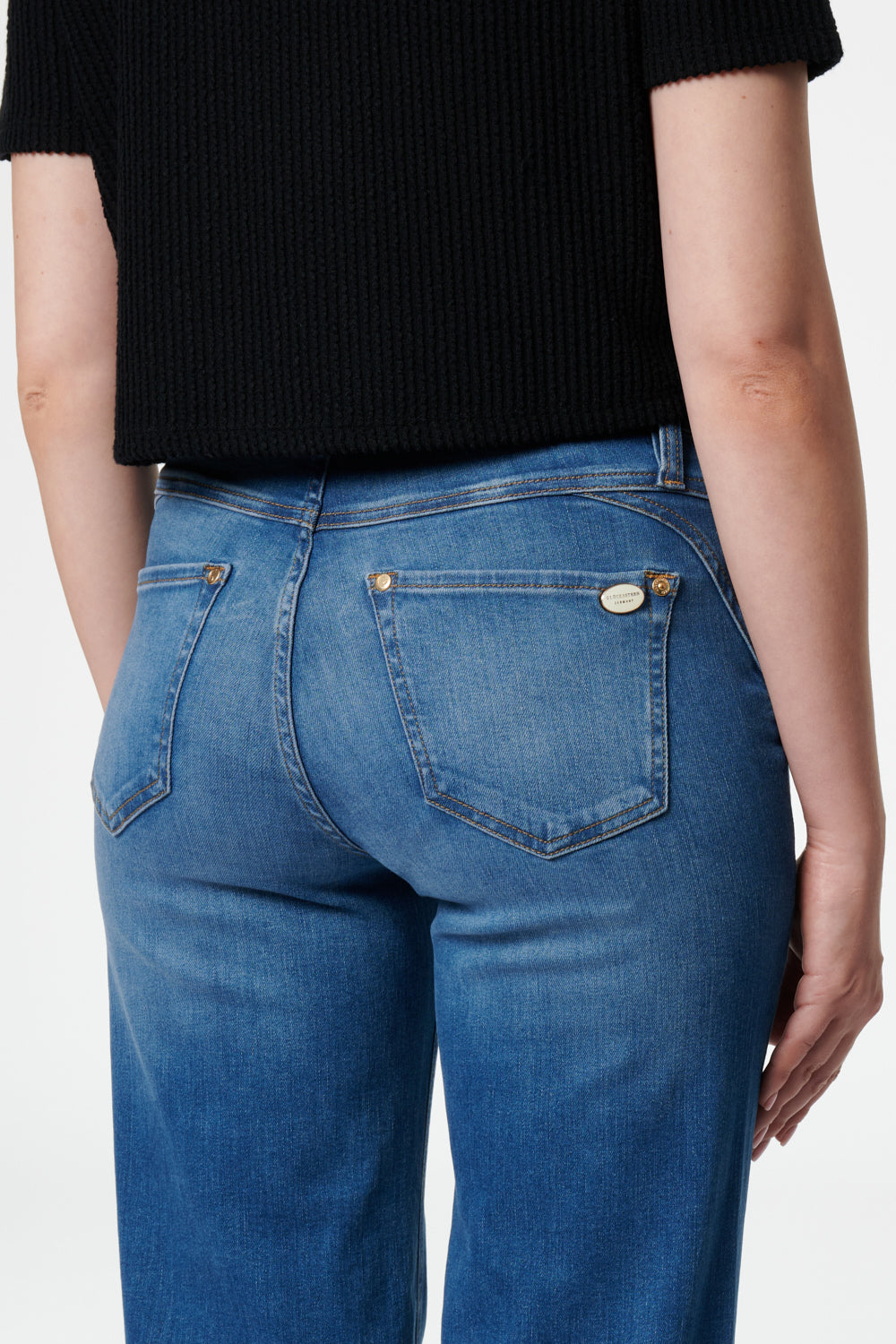 Clara – Flared Jeans in Herbstblau mit hoher Leibhöhe