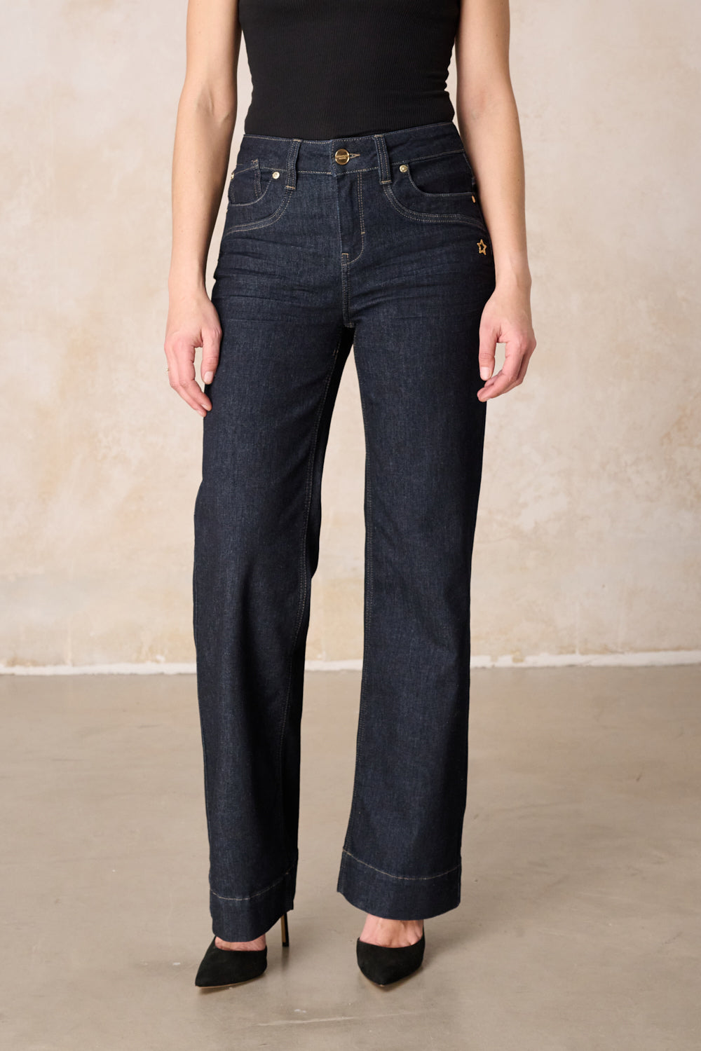 Clara – Flared Jeans in Blauviolett mit hoher Leibhöhe