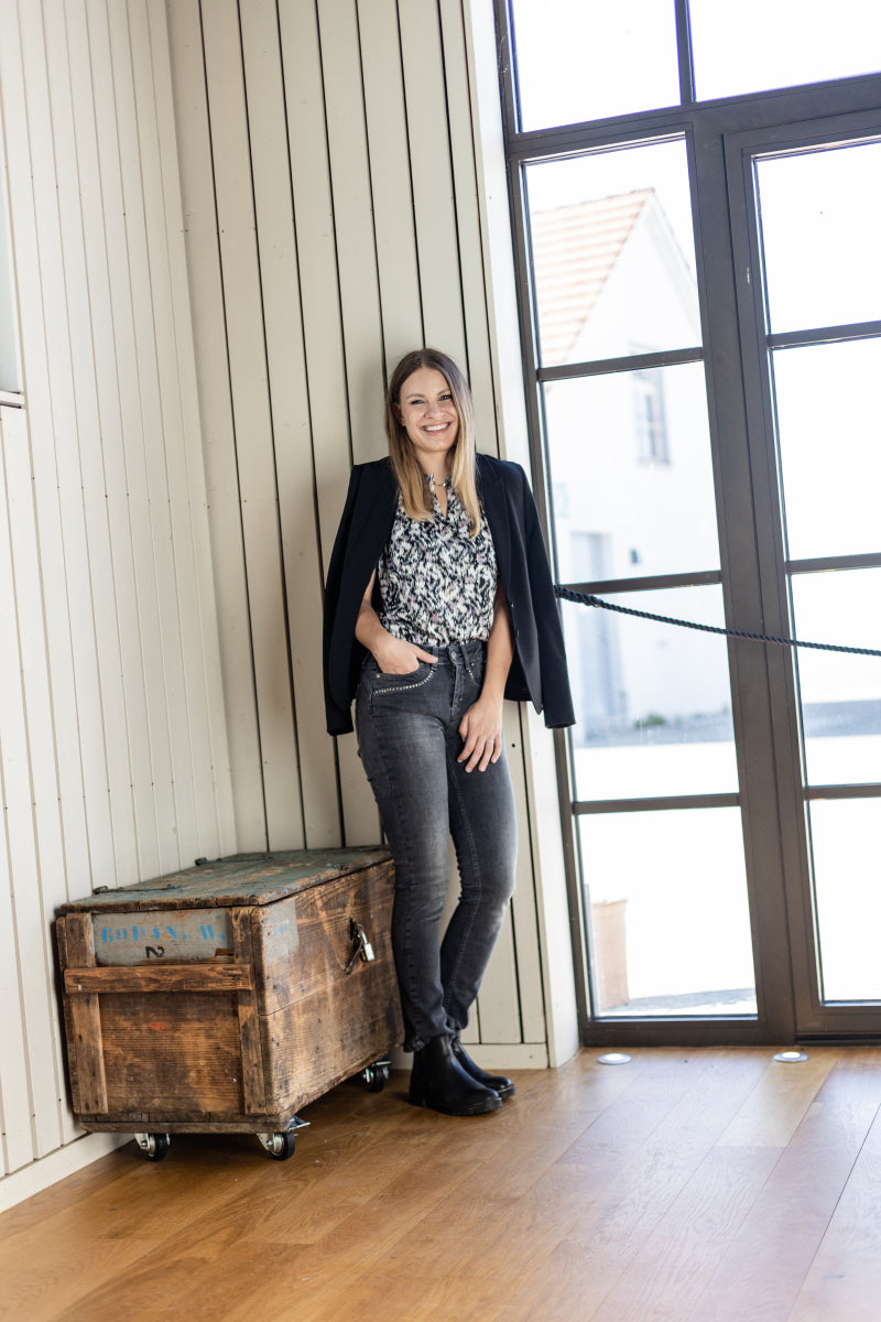 Clara STRAIGHT Drusengrau