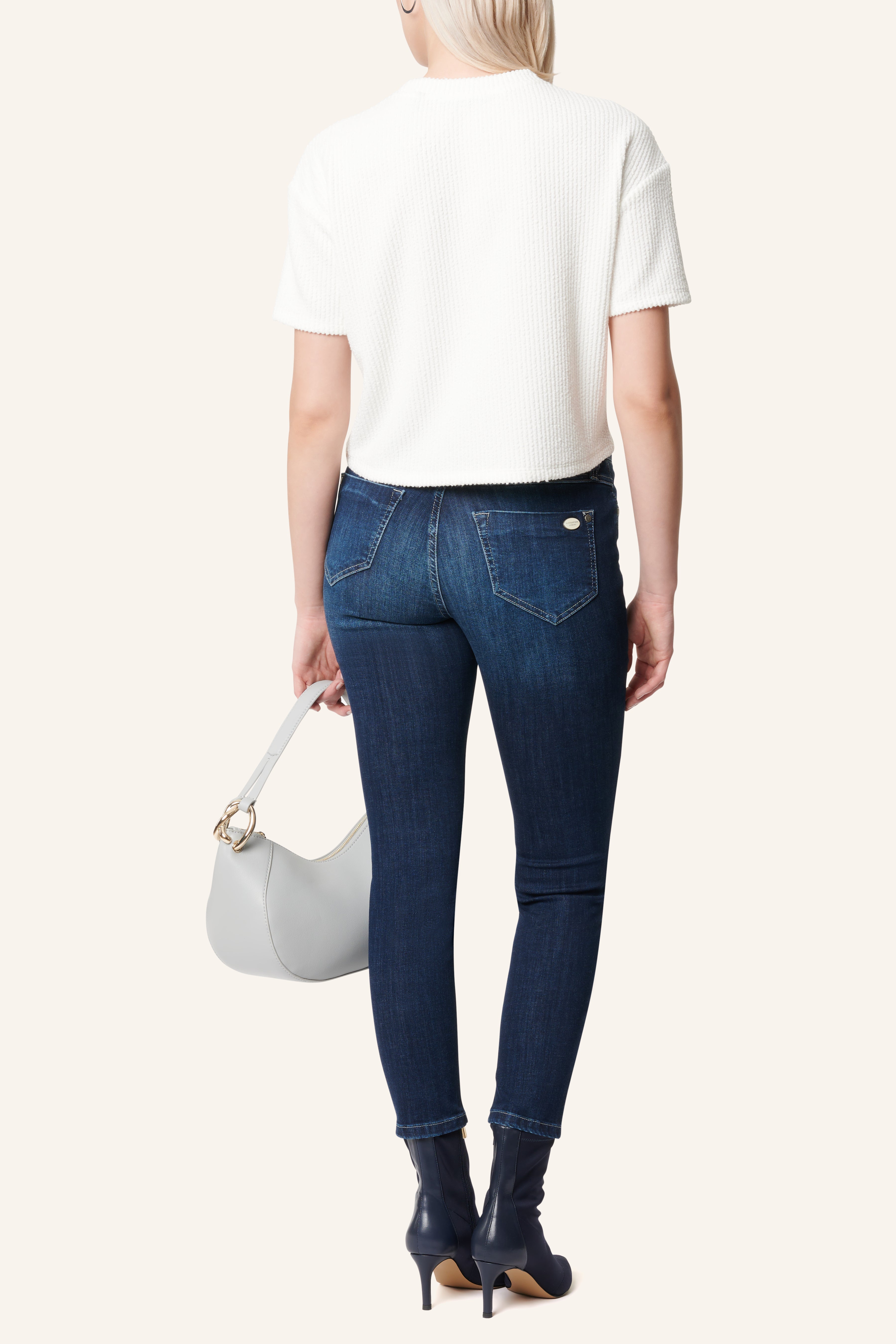 Petra – Slim Fit Jeans in stone blue with a low rise