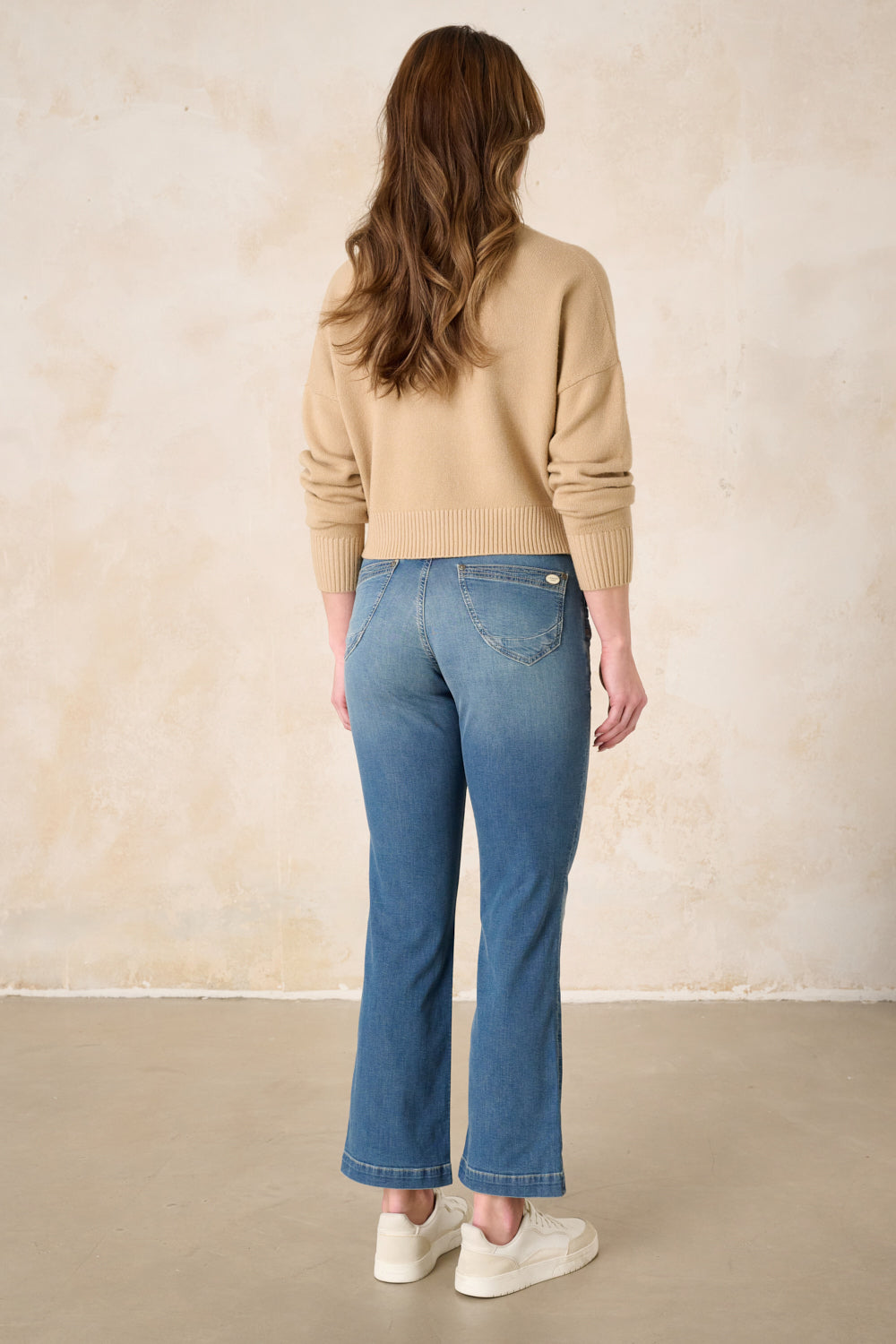 Merle – Straight Leg Jeans in Hennablau mit mittlerer Leibhöhe