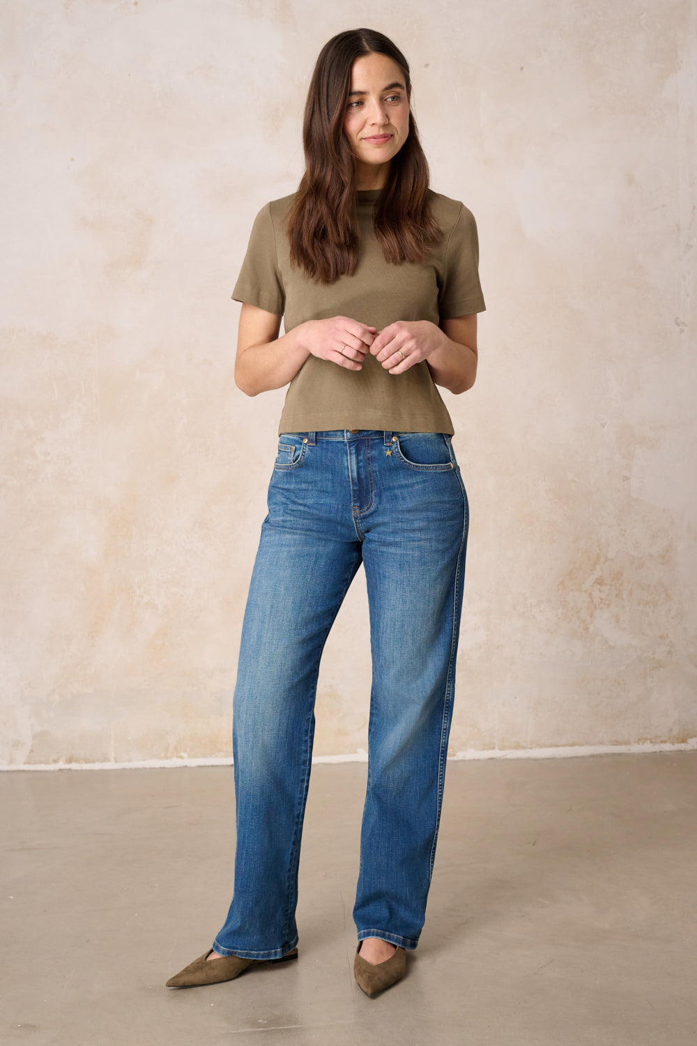 Clara – Flared Jeans in Mittelblau mit hoher Leibhöhe