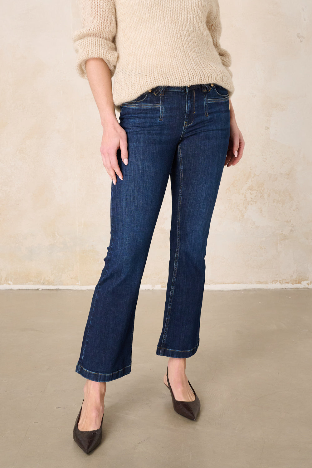 Melina – Bootcut Jeans in Wunschblau mit mittlerer Leibhöhe