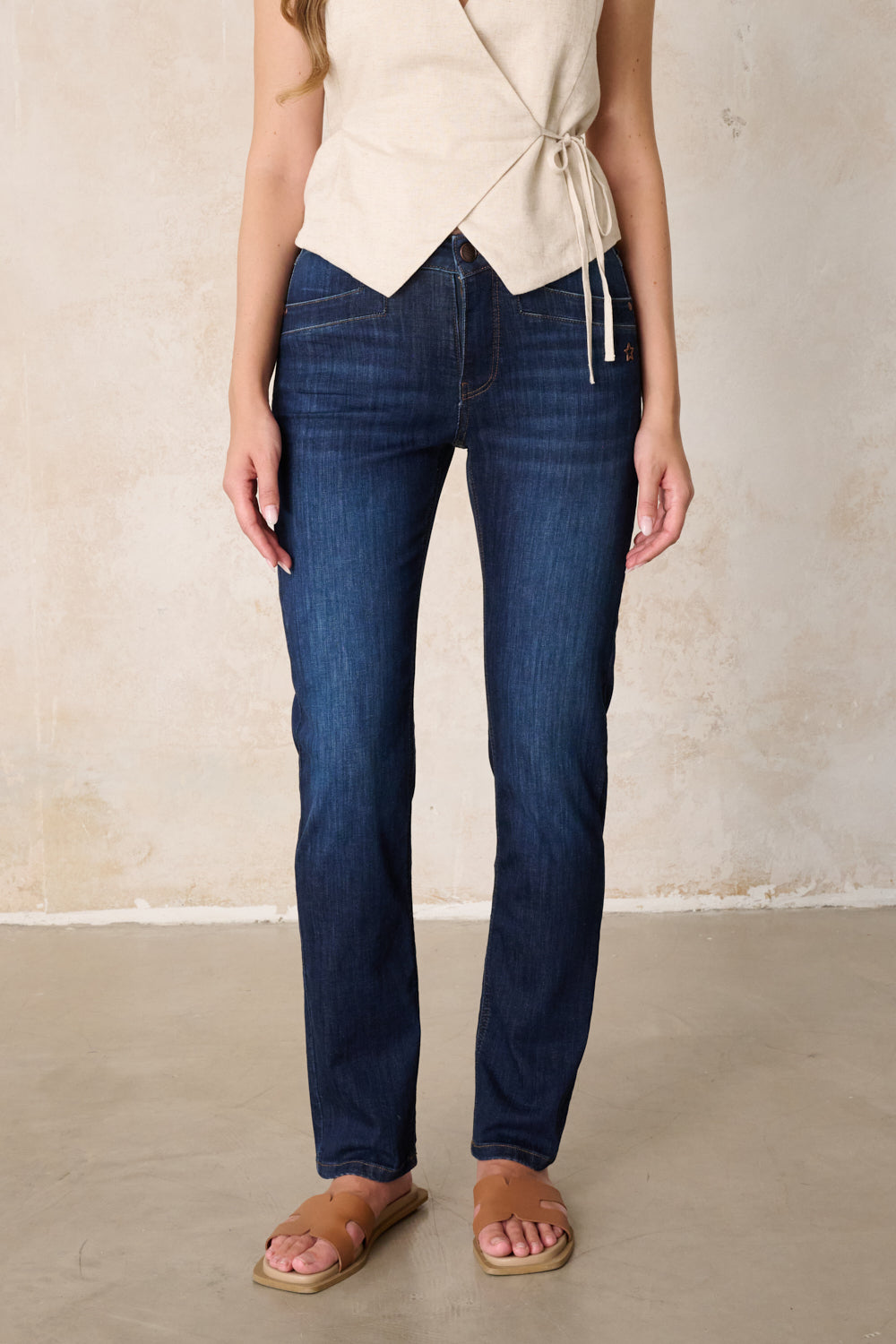 Tina Straight Leg Jeans – Donaublau & Soft Denim, hohe Leibhöhe