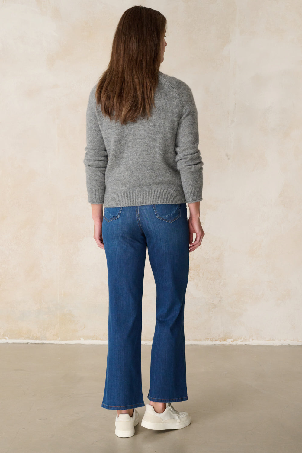 Melina – Bootcut Jeans in Eisenblau mit mittlerer Leibhöhe