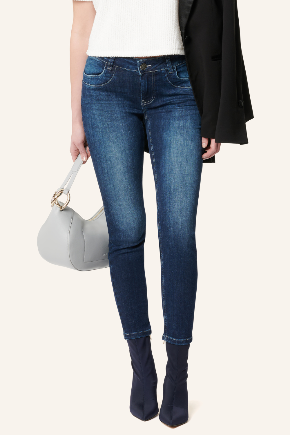 Petra – Slim Fit Jeans in Steinblau mit niedriger Leibhöhe