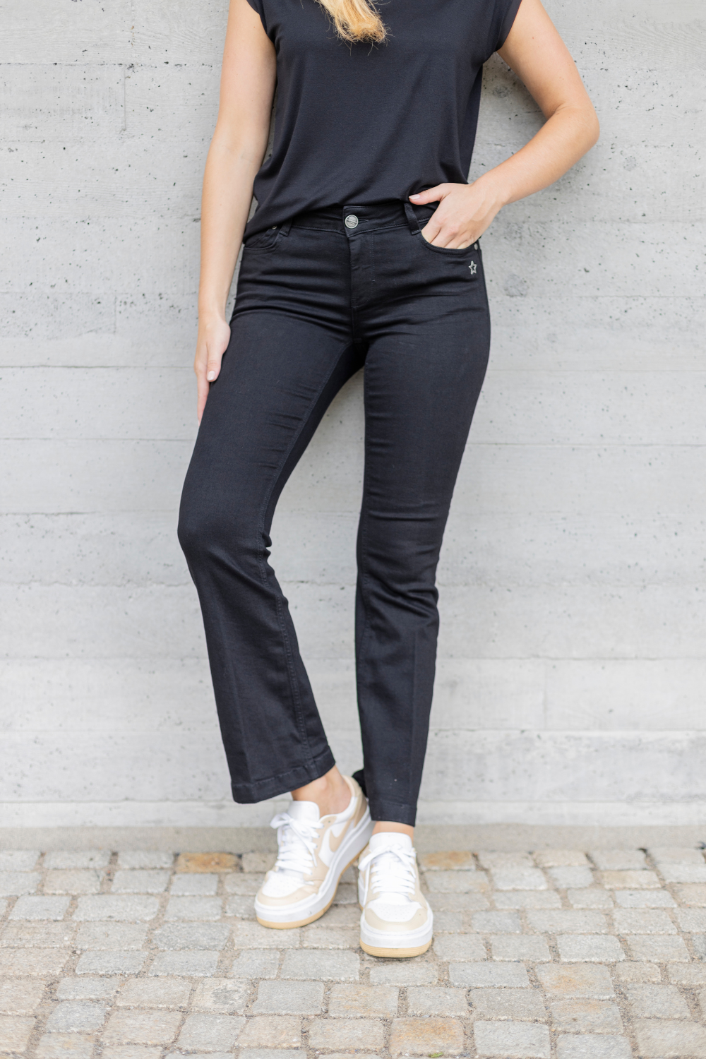 Jeans - MELINA BEA BOOTCUT - Mandelschwarz