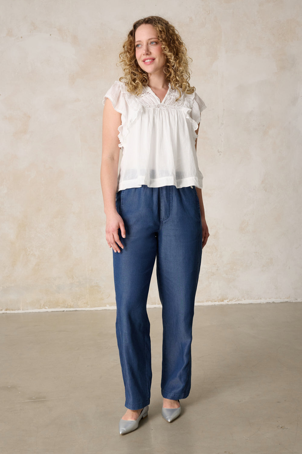 Eda - Straight Leg Hose in Blau