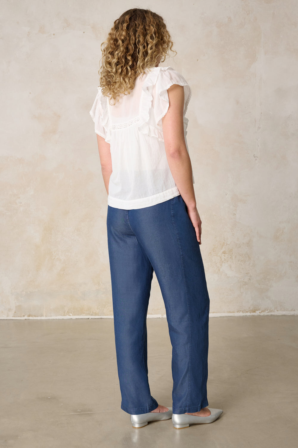 Eda - Straight Leg Hose in Blau