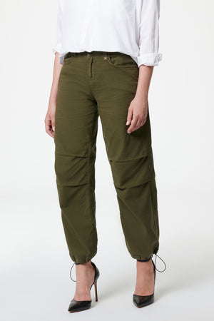 Serena Baggy Hose – Naturgrün, High Waist & Leinen-Mix