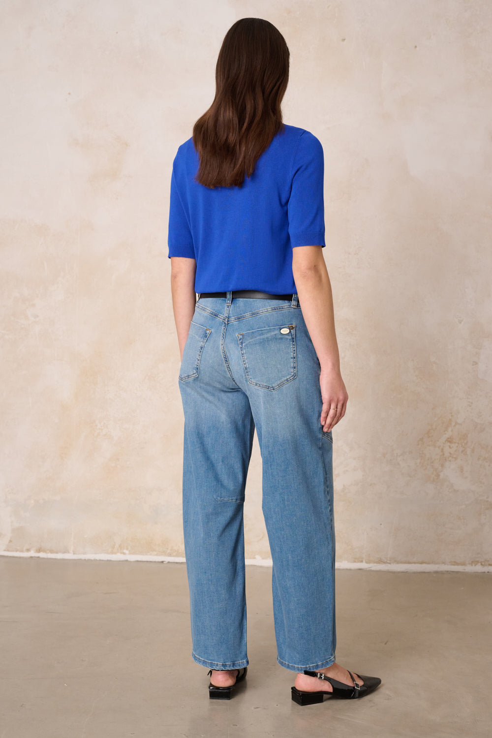 Serena – Barrel Jeans in Taschenblau mit hoher Leibhöhe