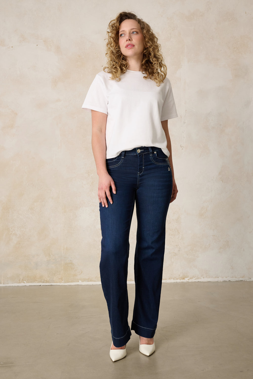 Clara - Flared Jeans in Shimmer Blue with High Waist