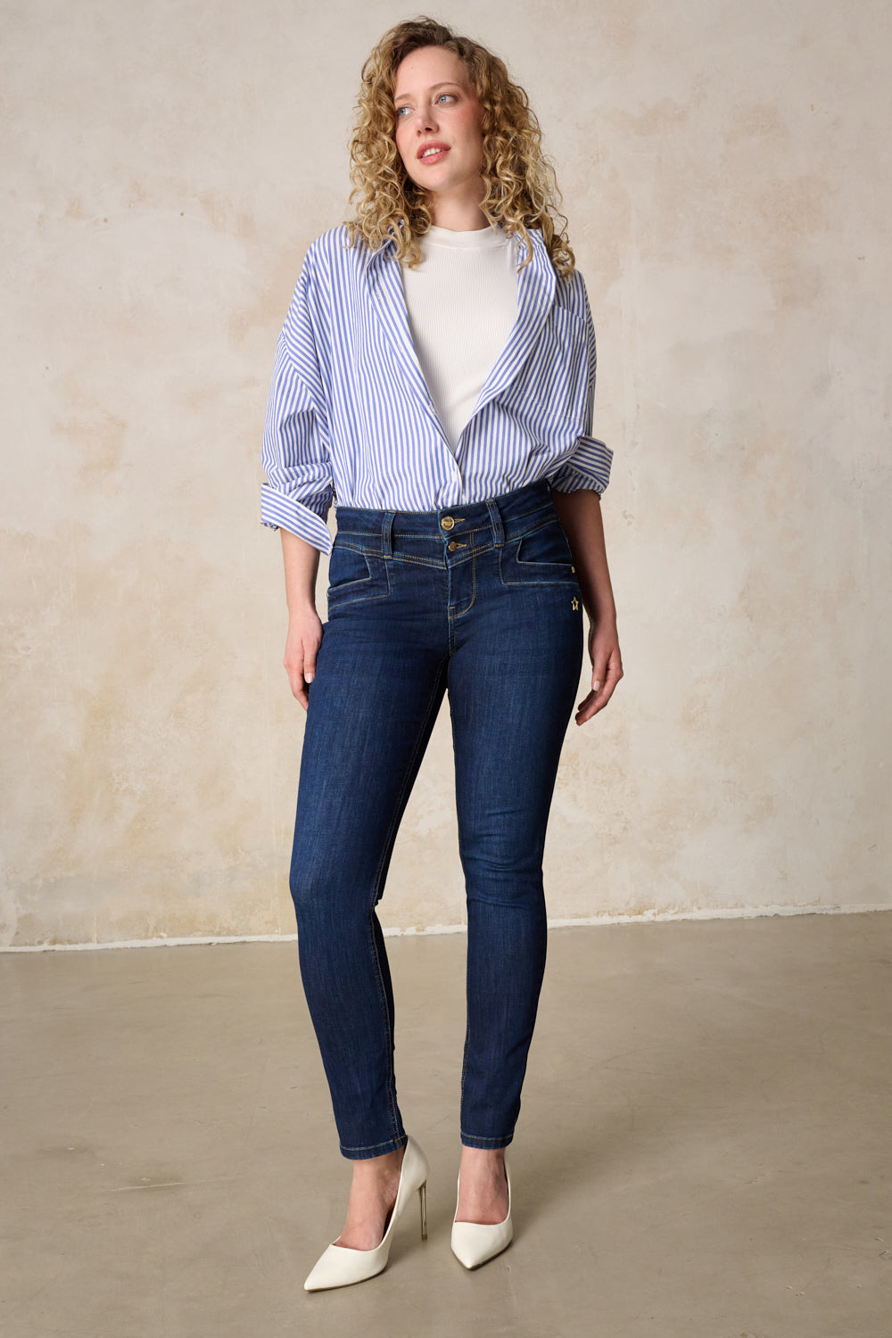Merle – Slim Fit Jeans in Wunschblau mit mittlerer Leibhöhe