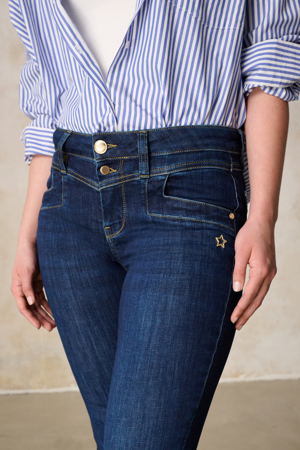 Merle – Slim Fit Jeans in Wunschblau mit mittlerer Leibhöhe