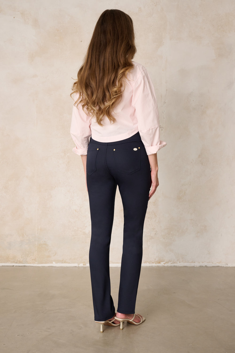Celina Straight Leg Hose – Magdablau & Techno Stretch, hohe Leibhöhe