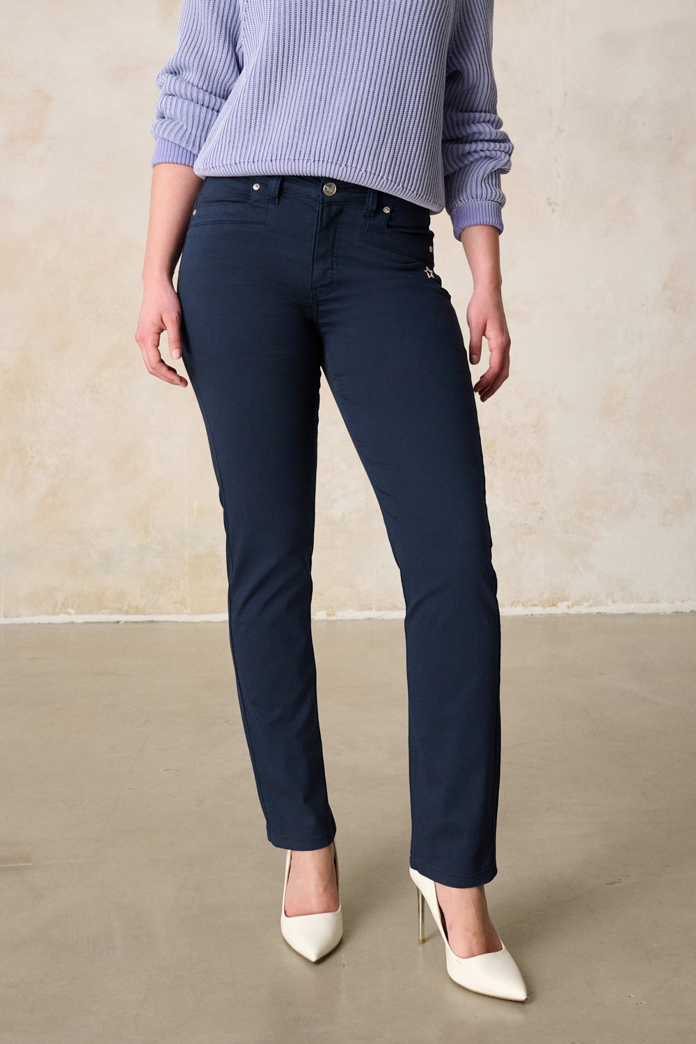 Tina – Straight Leg Hose in Royalblau mit hoher Leibhöhe