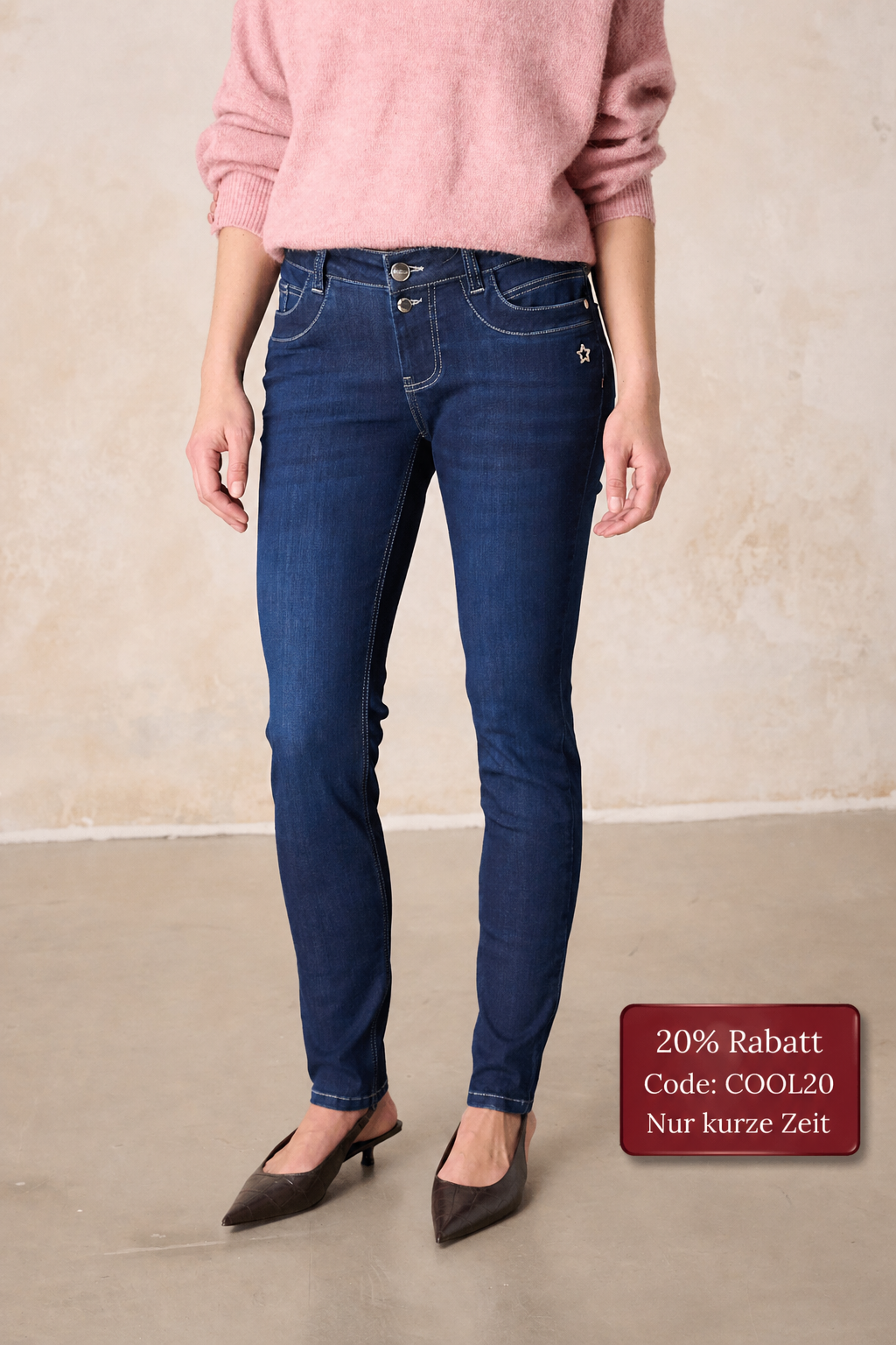 Petra – Slim Fit Jeans in Kühlblau mit niedriger Leibhöhe