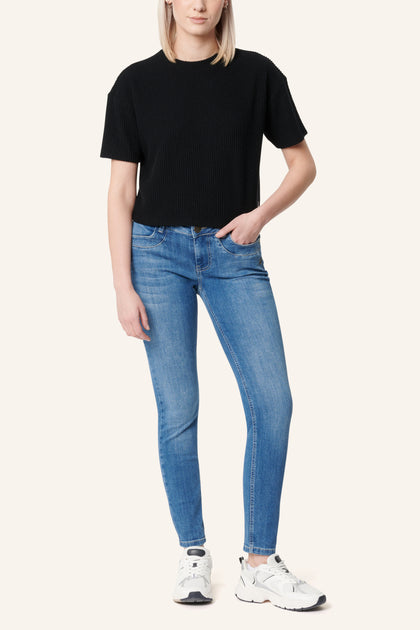 Petra Slim Fit Jeans – North Sea Blue & Soft Denim, Low Rise