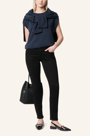 Merle Slim Fit Jeans – Mandelschwarz & Soft Denim, mittlere Leibhöhe