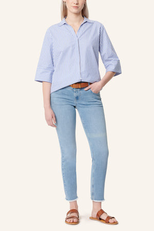Merle – Slim Fit Jeans in Mineralblau mit mittlerer Leibhöhe