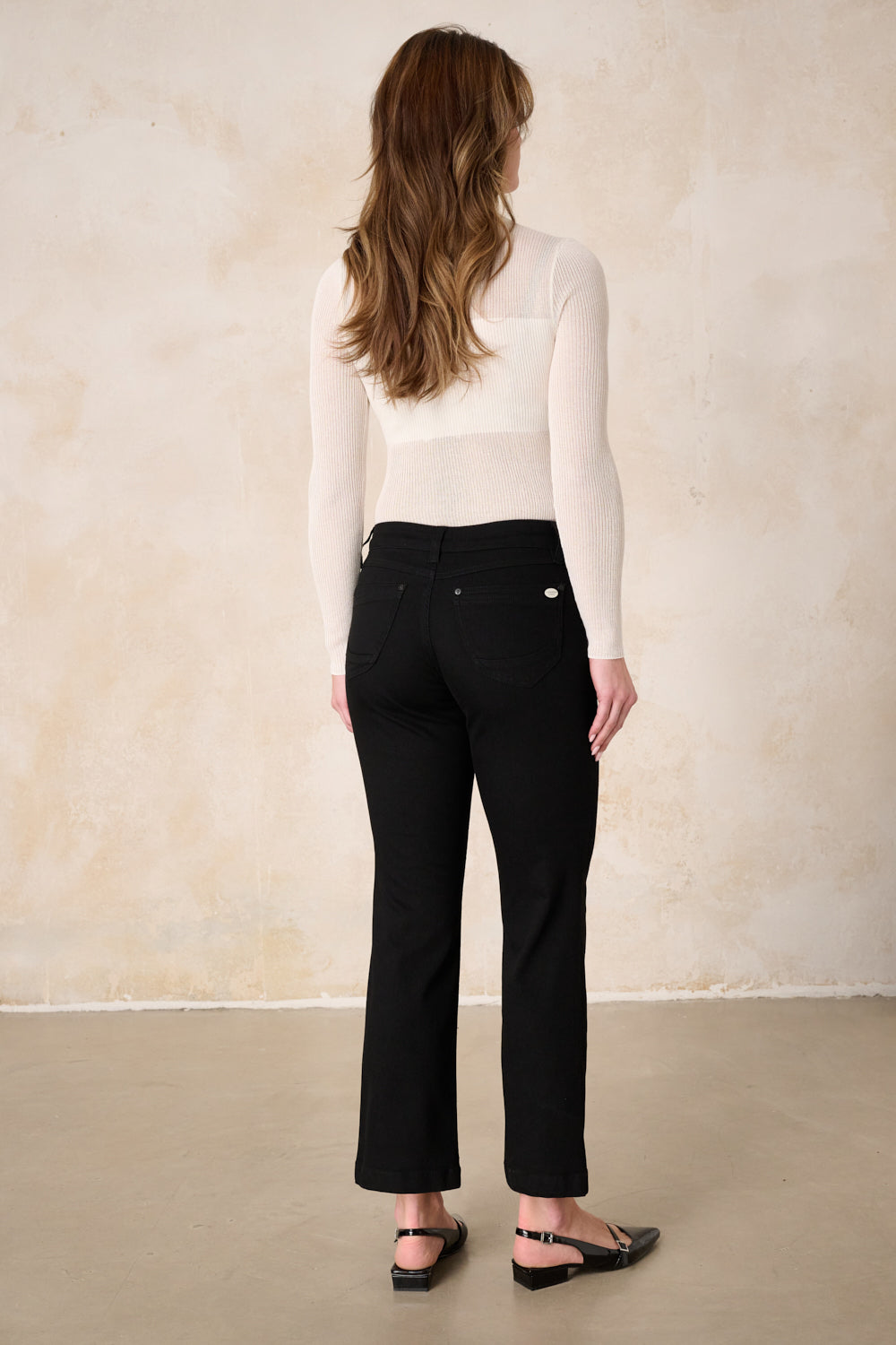 Merle – Straight Leg Jeans in Glitzerschwarz mit mittlerer Leibhöhe