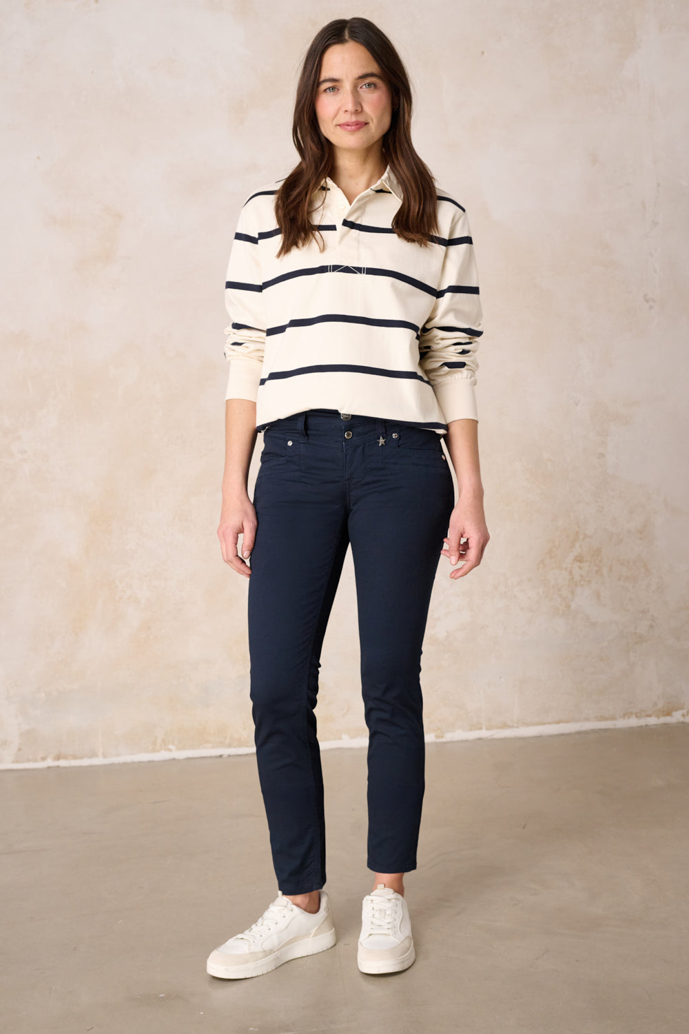 Merle – Slim Fit Hose in Royalblau mit mittlerer Leibhöhe