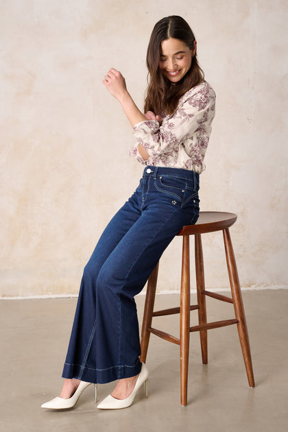 Clara Flared Hose – Jeansblau & Lyocell-Mix, hohe Leibhöhe
