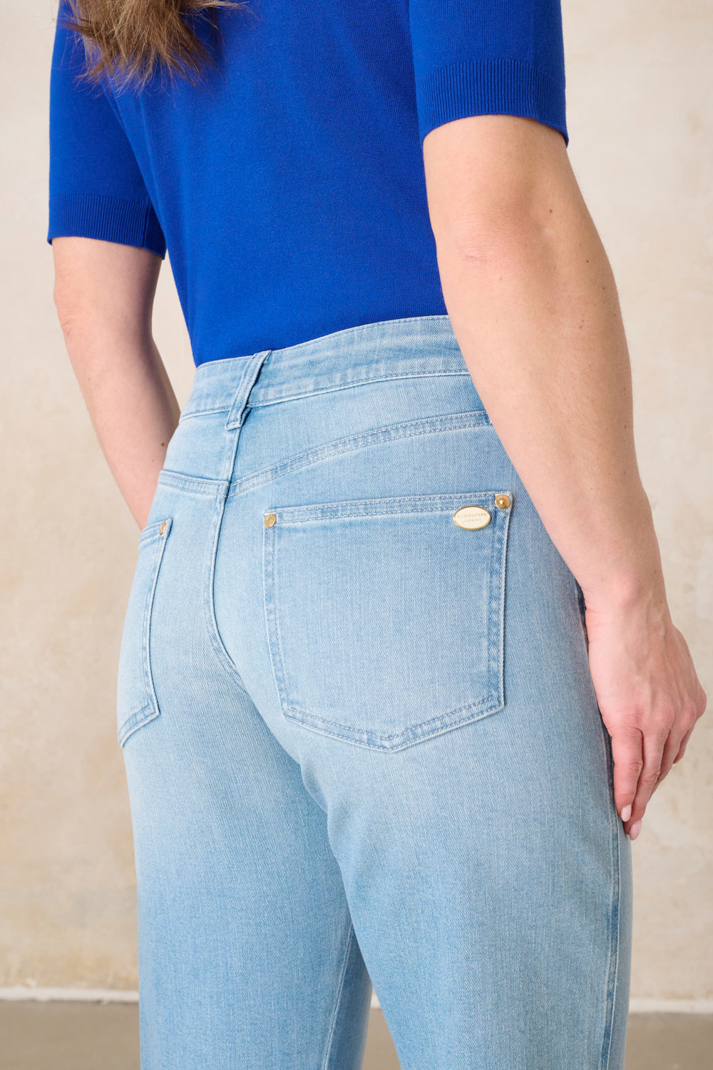Clara – Flared jeans in blue-violet with a high waist