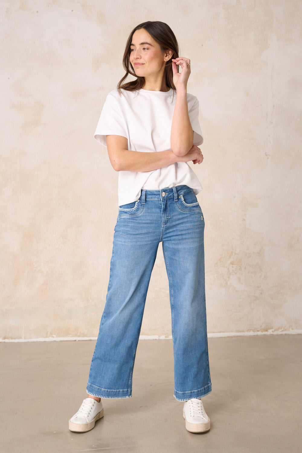 Clara – Flared Jeans in Sonnentanz mit hoher Leibhöhe