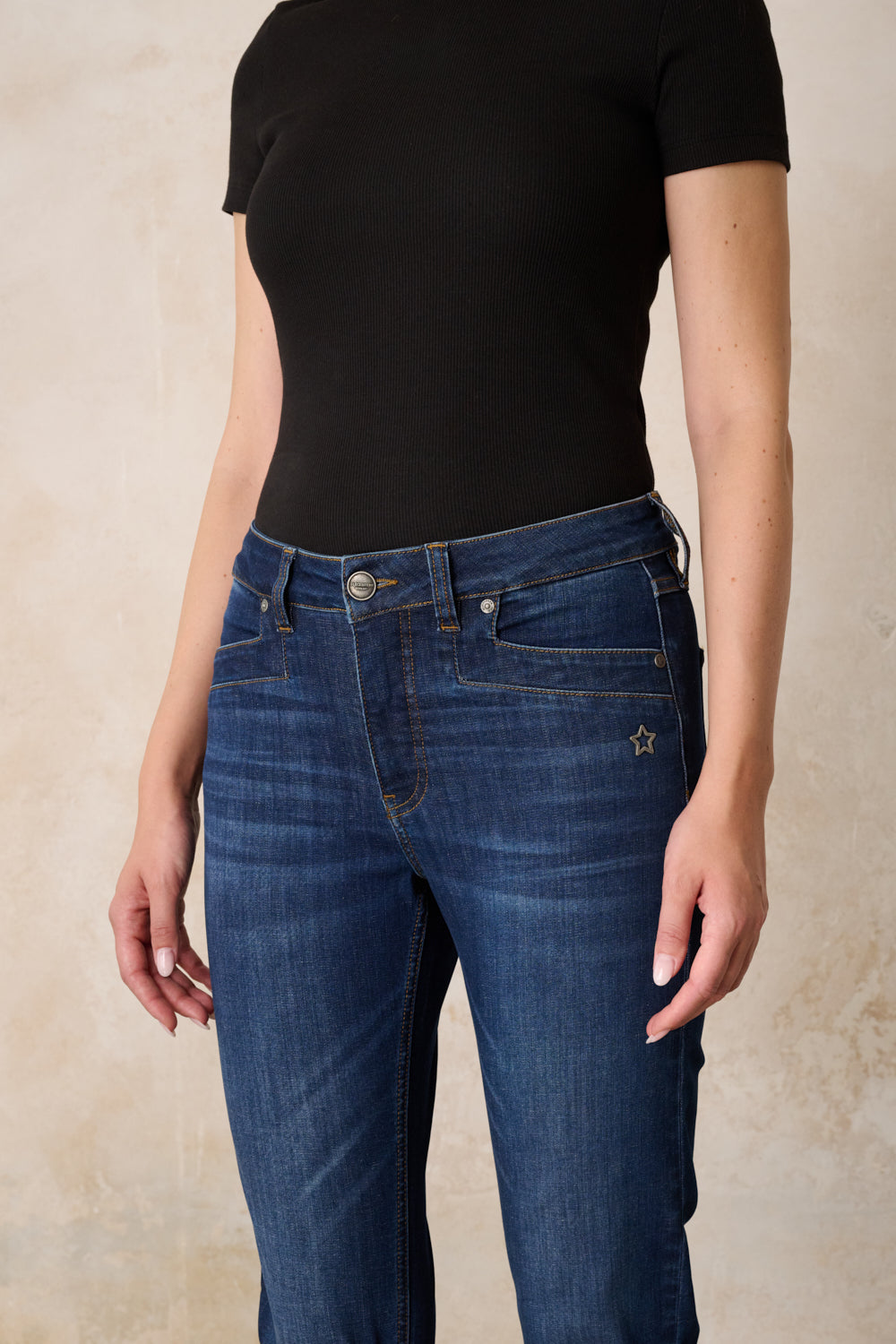 Tina Straight Leg Jeans – Neckarblau & Soft Denim, hohe Leibhöhe