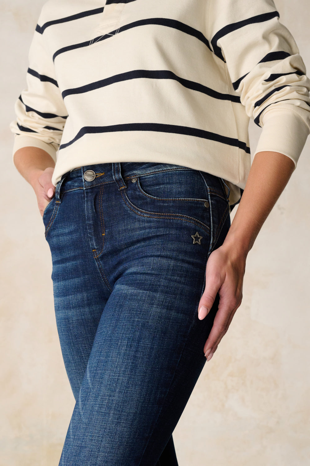 Celina – Slim Fit Jeans in Rheinblau mit hoher Leibhöhe