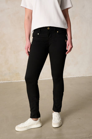 Merle Slim Fit Jeans – Royal Black & Cotton-Stretch, Mid-Rise