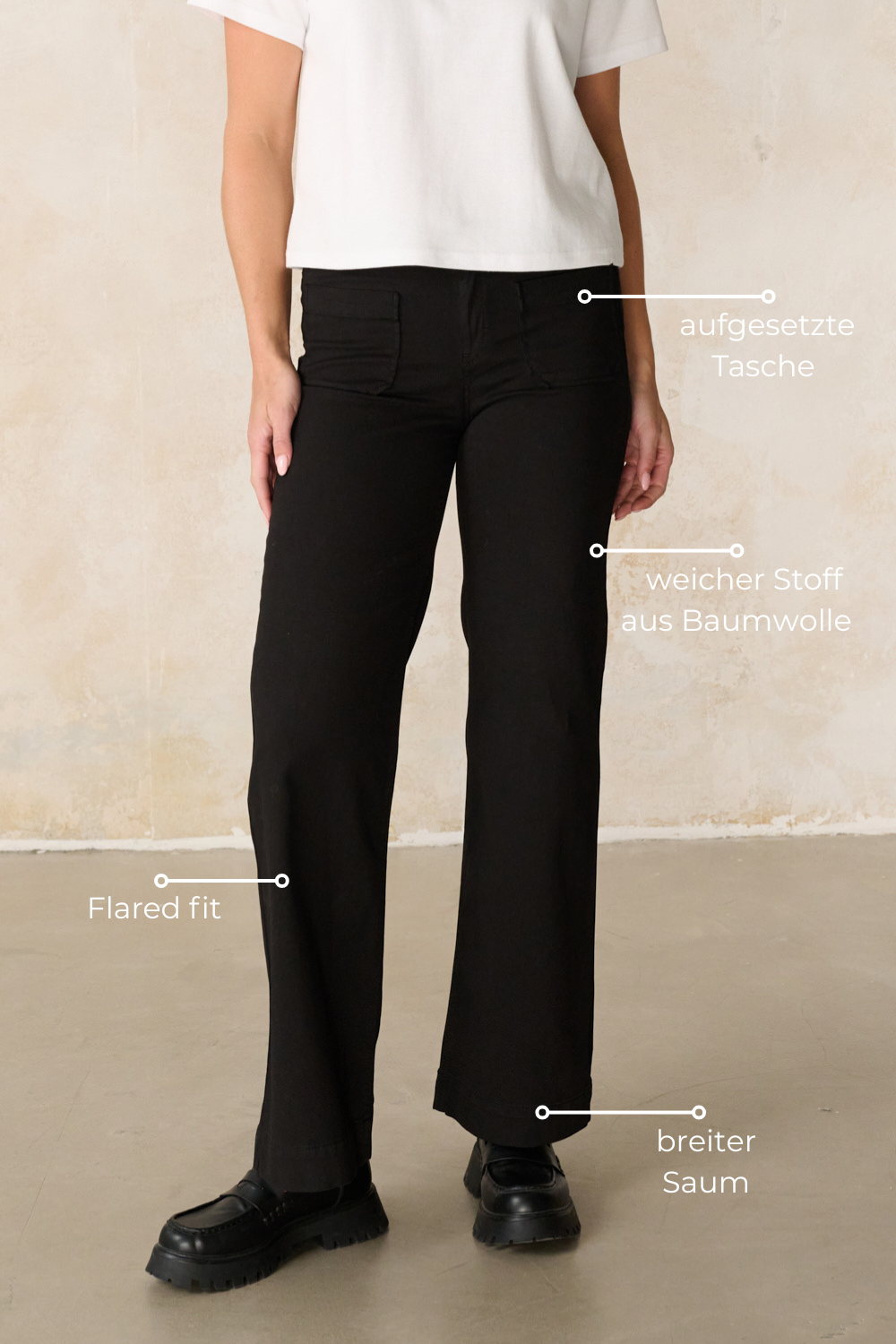 The Clara Flared – bright black